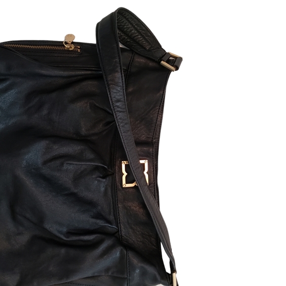 BCBG MAXARIA 100% Leather Black Hobo Shoulder bag purse buttery soft - Picture 5 of 16